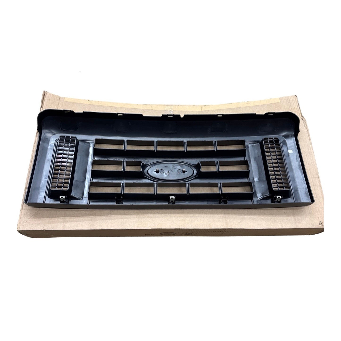 Ford E-Series OEM Lower Grille 8C2Z-8200-B – E150 E250 E350 Super Duty
