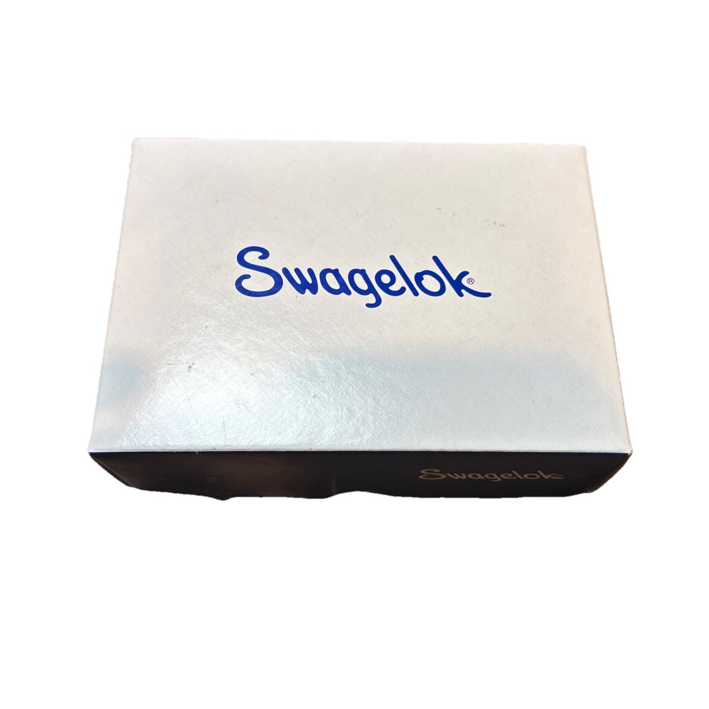 Swagelok SS-BNTV51 1/4” Tube Ball Valve 316 SS 3000 PSI Blue Handle New