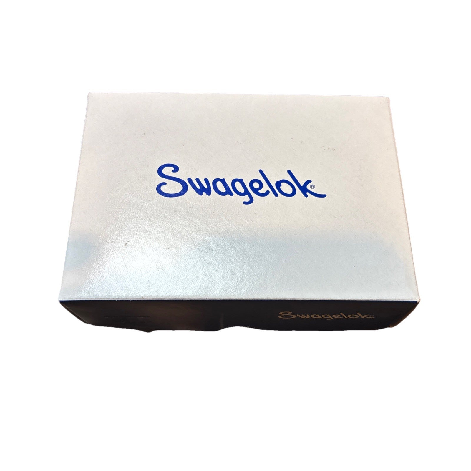 Swagelok SS-BNTV51 1/4” Tube Ball Valve 316 SS 3000 PSI Blue Handle New