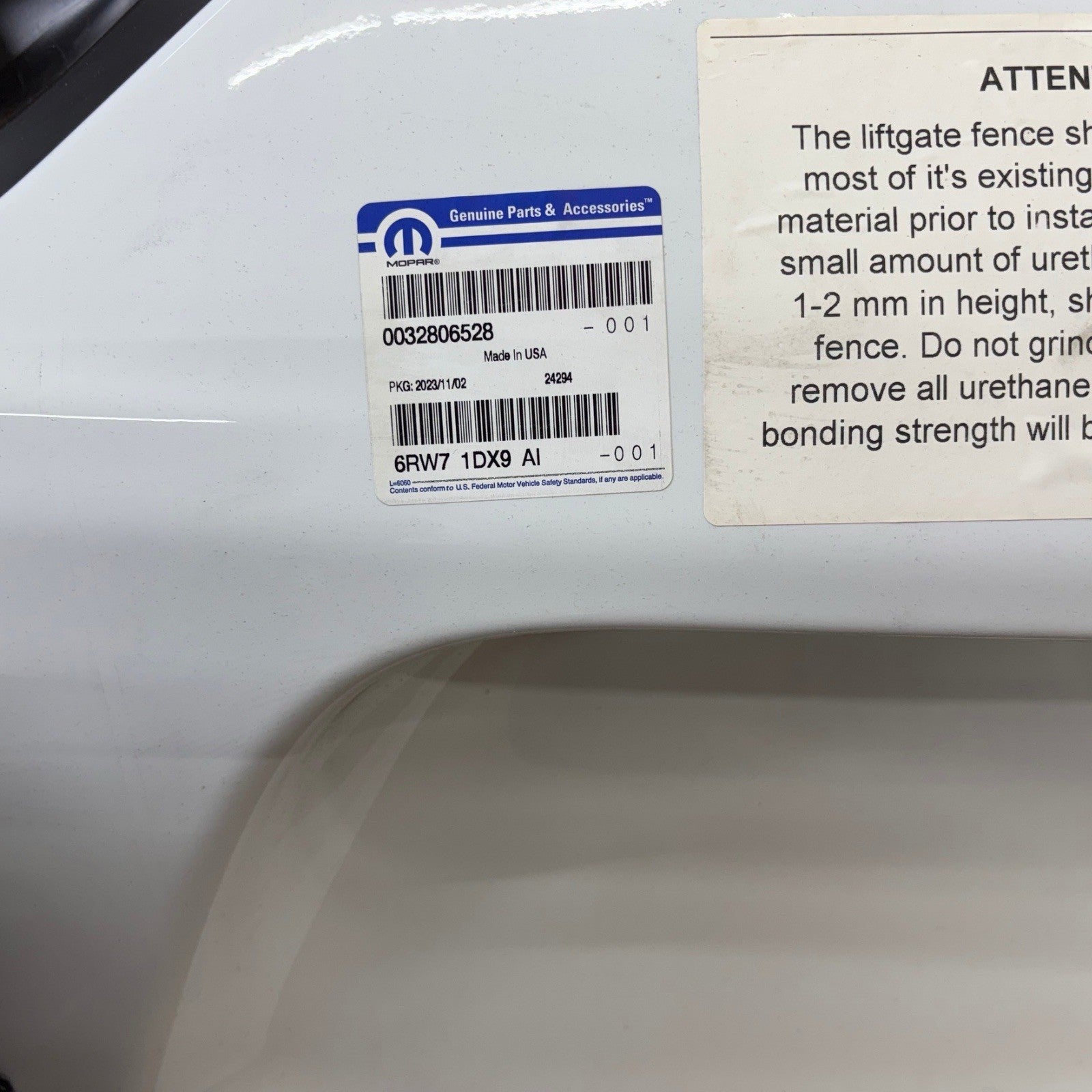 Mopar 6RW71DX9AJ Liftgate for 2019–2023 Jeep Cherokee – Factory OEM